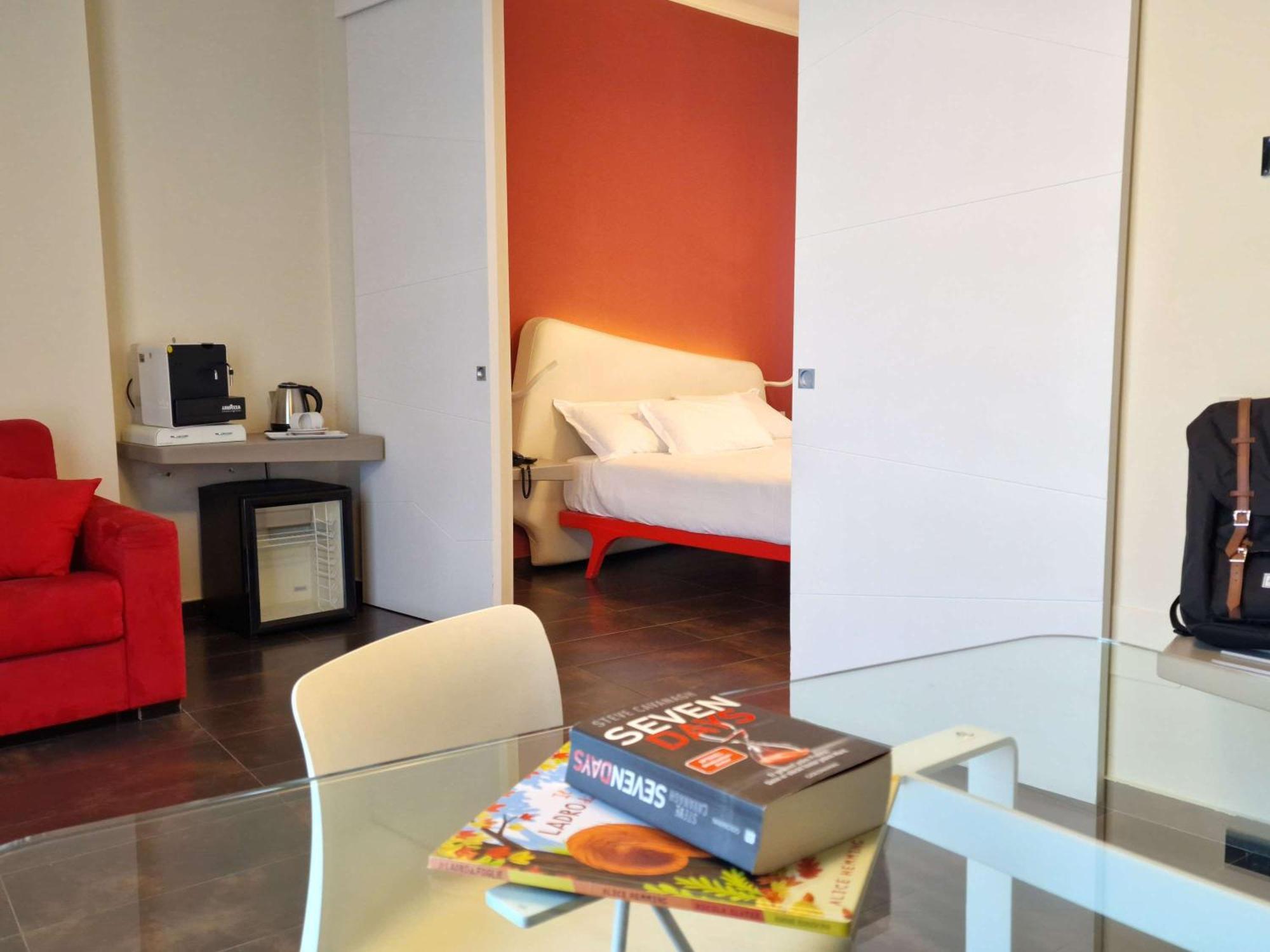 Hotel Ibis Styles Palermo President Exterior foto