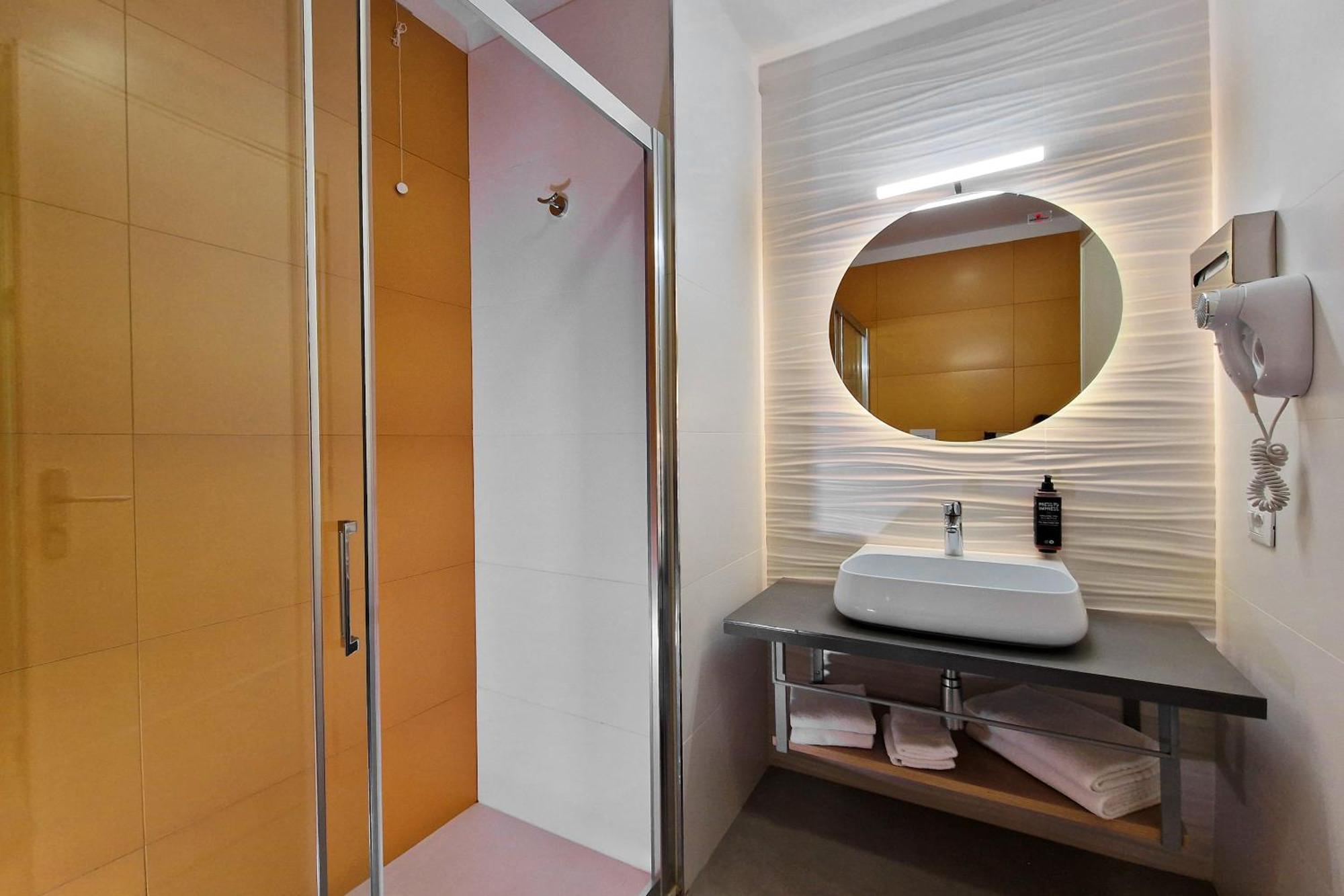 Hotel Ibis Styles Palermo President Exterior foto